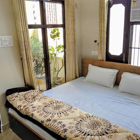 Mye Homestay 1 Near Golden Temple อัมริตสา ภายนอก รูปภาพ