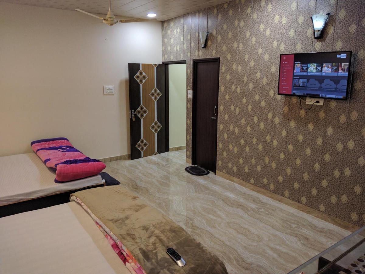 Mye Homestay 1 Near Golden Temple อัมริตสา ภายนอก รูปภาพ